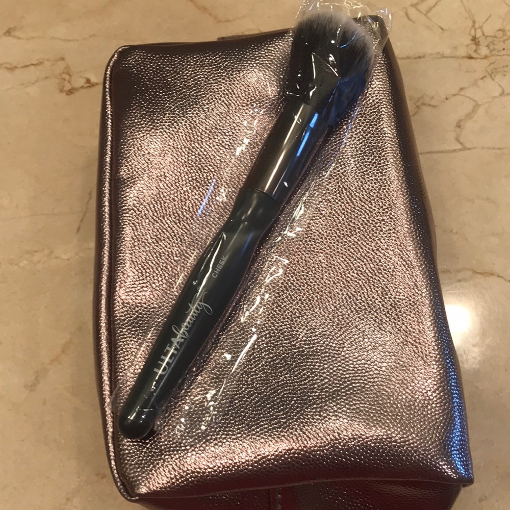ULTA Eye/Cheek Palette, Brush and Makeup Bag - Picture 5 of 6
